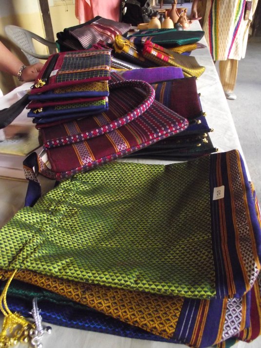 Khan saree Patti pallu with blouse piece SARASWATI work - Ladykart - Buy  Saree Online in India | Ladykart