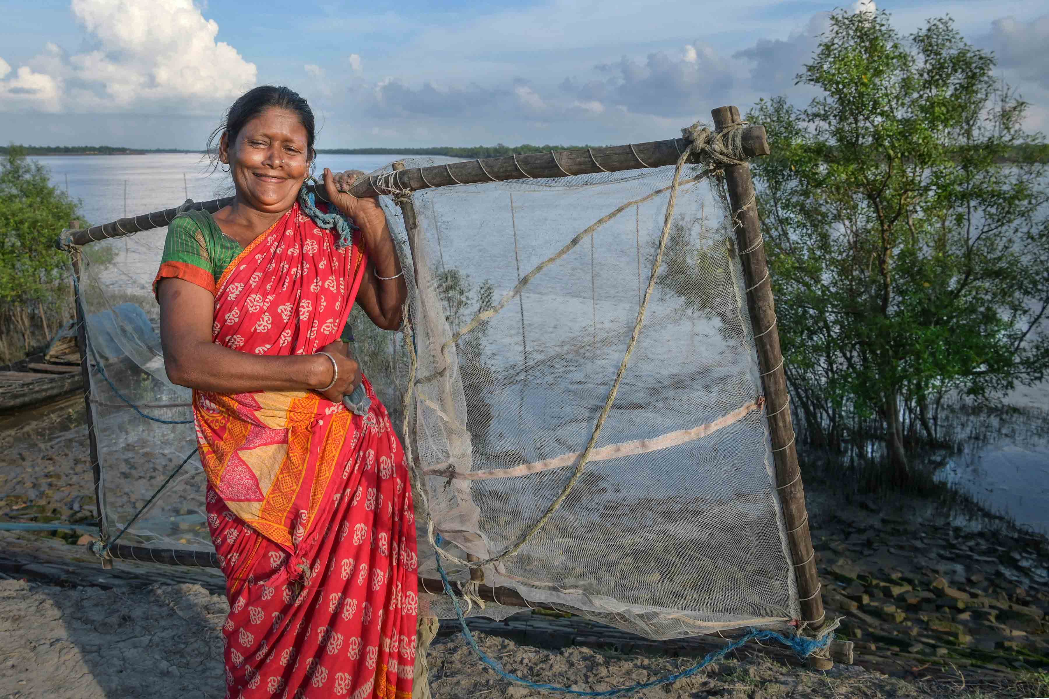 Women Meendhara: Tiger Shrimp Harvesting in the Sunderbans